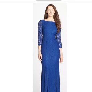 Adrianna Papell v back blue lace dress gown.